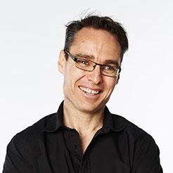 Headshot of Dr Tim Crowe, a nutrition expert