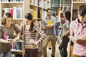 University students – arts degree pathway image