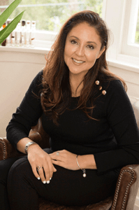 Portrait of Fabiola Gomez, founder of Luxit.