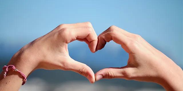  8 Fun & HR-Friendly Ways to Celebrate Valentine’s Day at Work